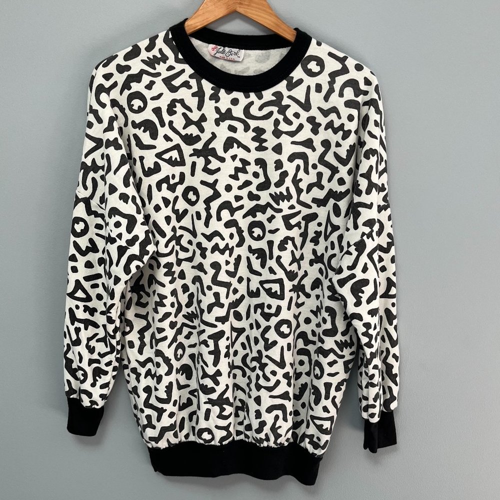 Julie Girl 1980's soft long sleeve abstract print no size but wold fit M-XL